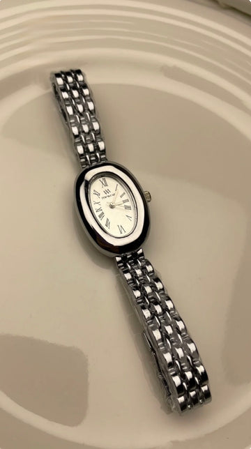 MW Silver Oval